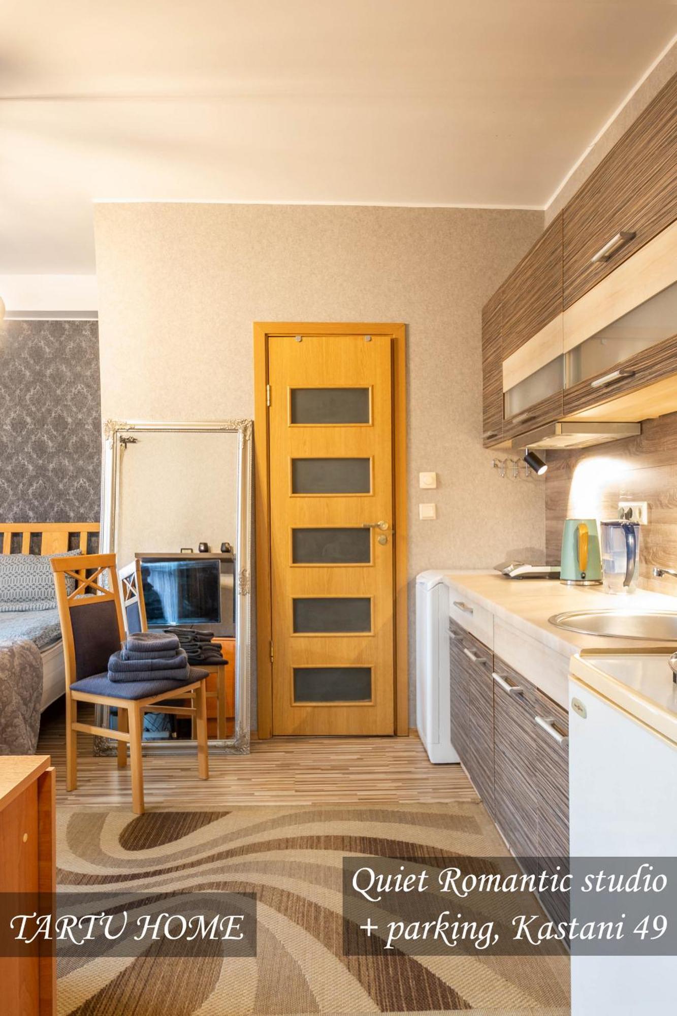 Quiet Romantic Studio Plus Parking, Tartu Home Esterno foto