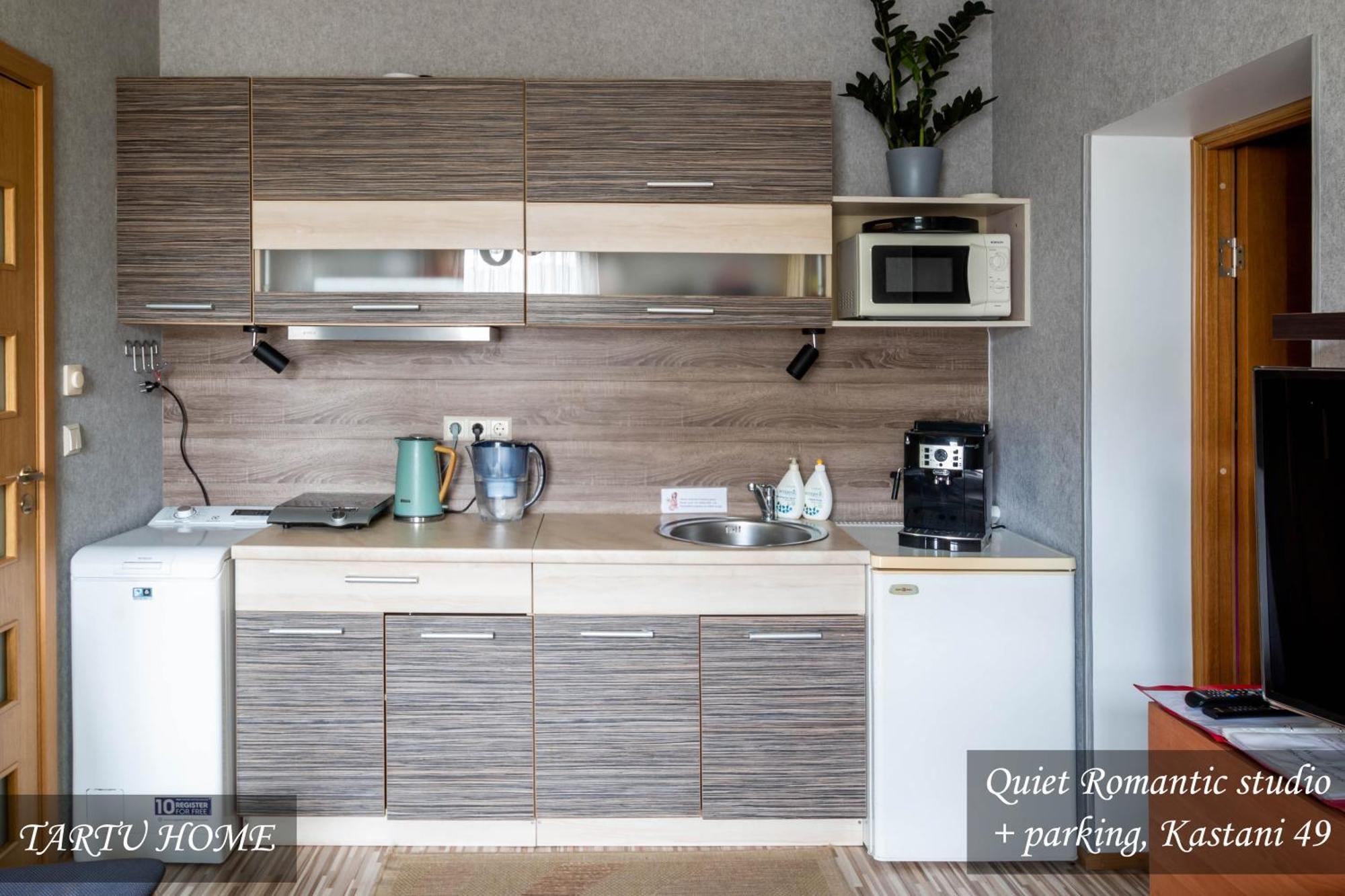 Quiet Romantic Studio Plus Parking, Tartu Home Esterno foto
